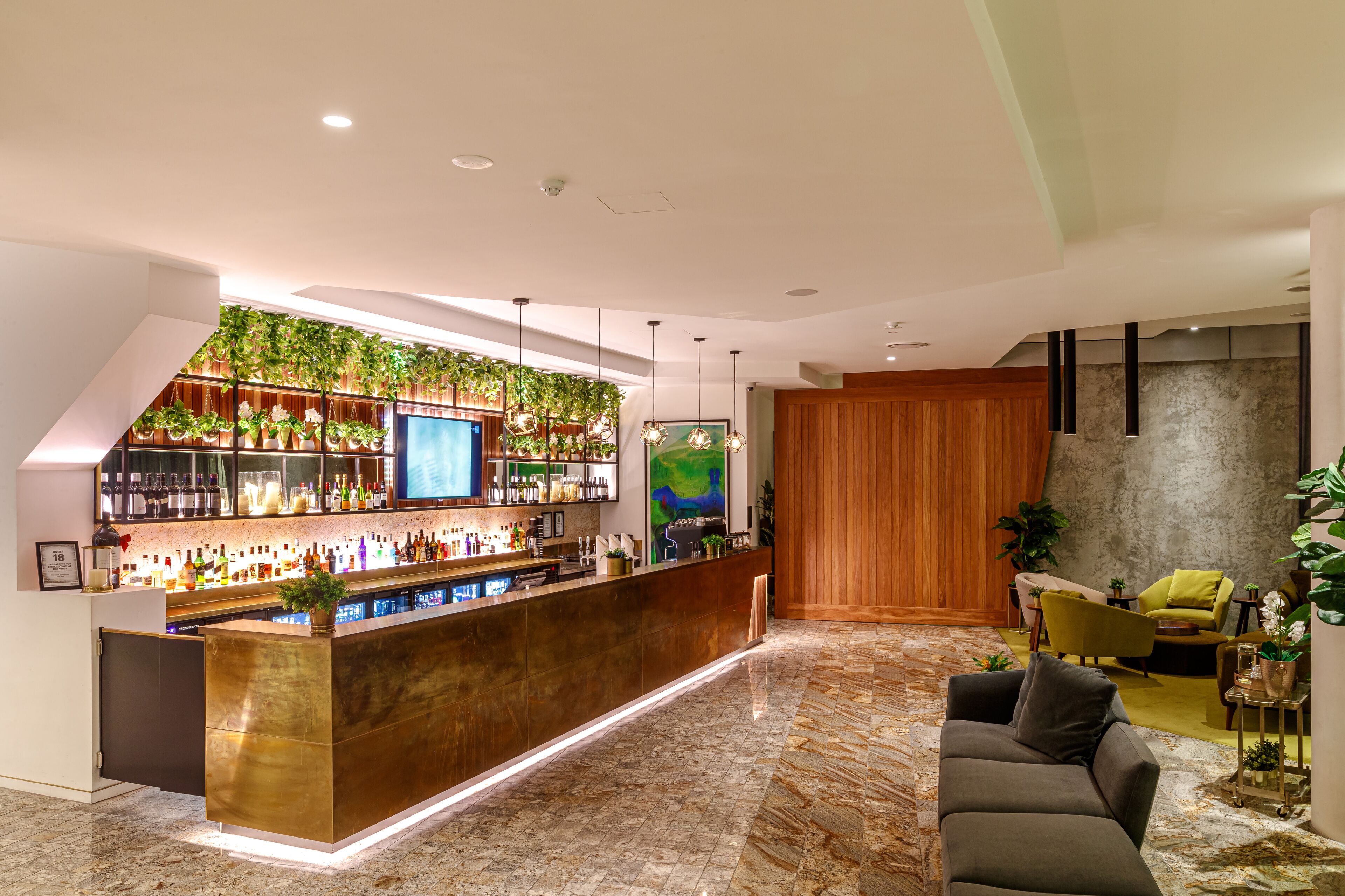 Photo - Eatons Hill Hotel