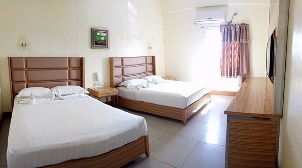 Family Room | Desk - Asia Novo Boutique Hotel - Midsayap (Midsayap)