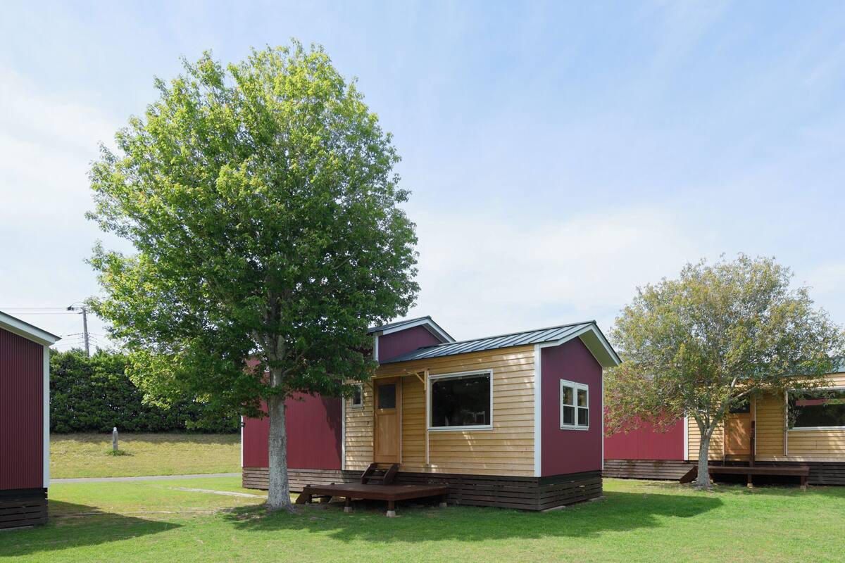 Family Cottage | Down comforters, free WiFi