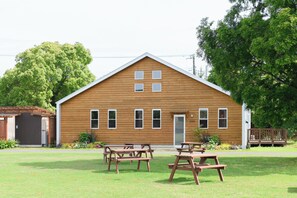 Down comforters, free WiFi