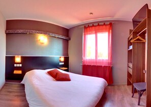 Standard Double Room | Desk, free WiFi