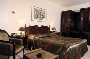 Minibar, värdeförvaringsskåp på rummet och gratis barnsängar