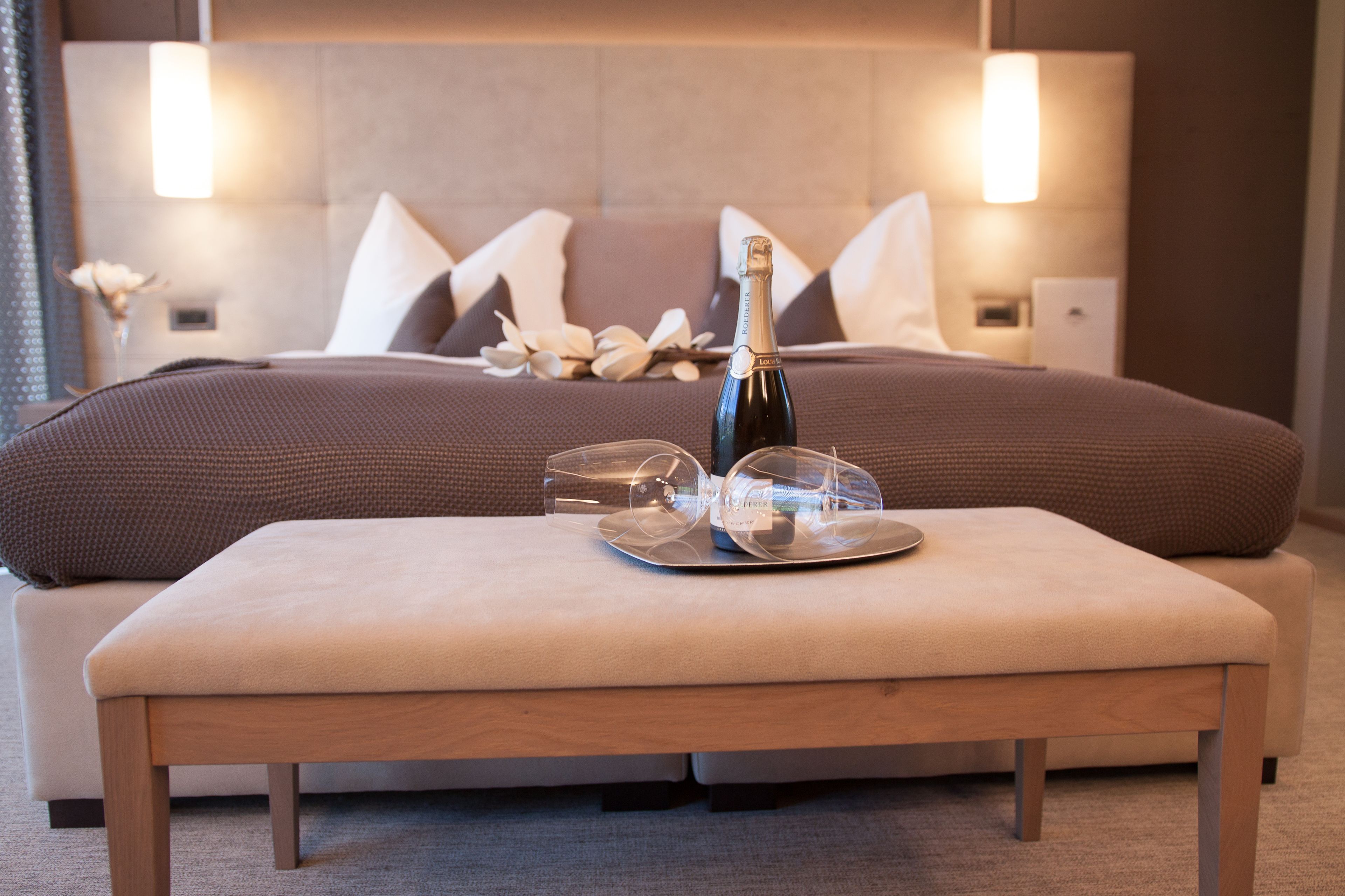 豪華雙人房, 露台, 花園景 | 迷你吧、房內夾萬、書桌、免費 Wi-Fi