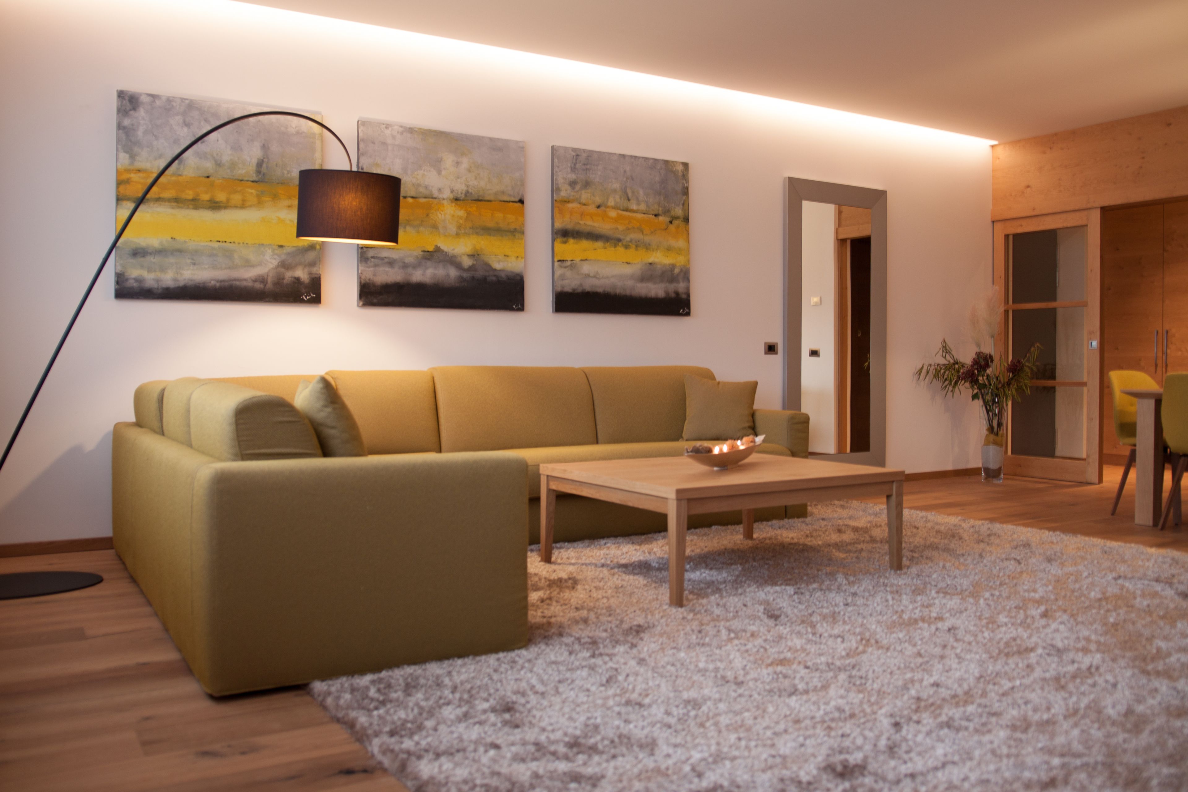 superior suite, 2 bedrooms, mountain view, ground floor | living room | flat-screen tv