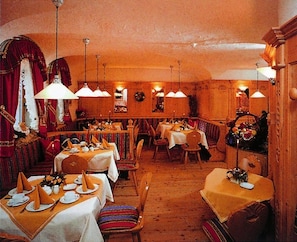 Café da manhã com buffet grátis todos os dias