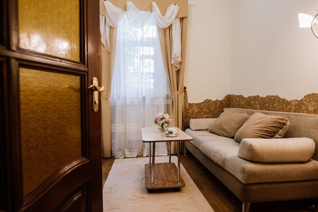 Suite | Living area | TV