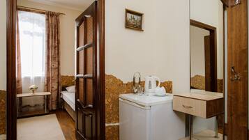 Standard Twin Room | Rollaway beds, free WiFi