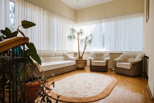 Sala de estar en el lobby