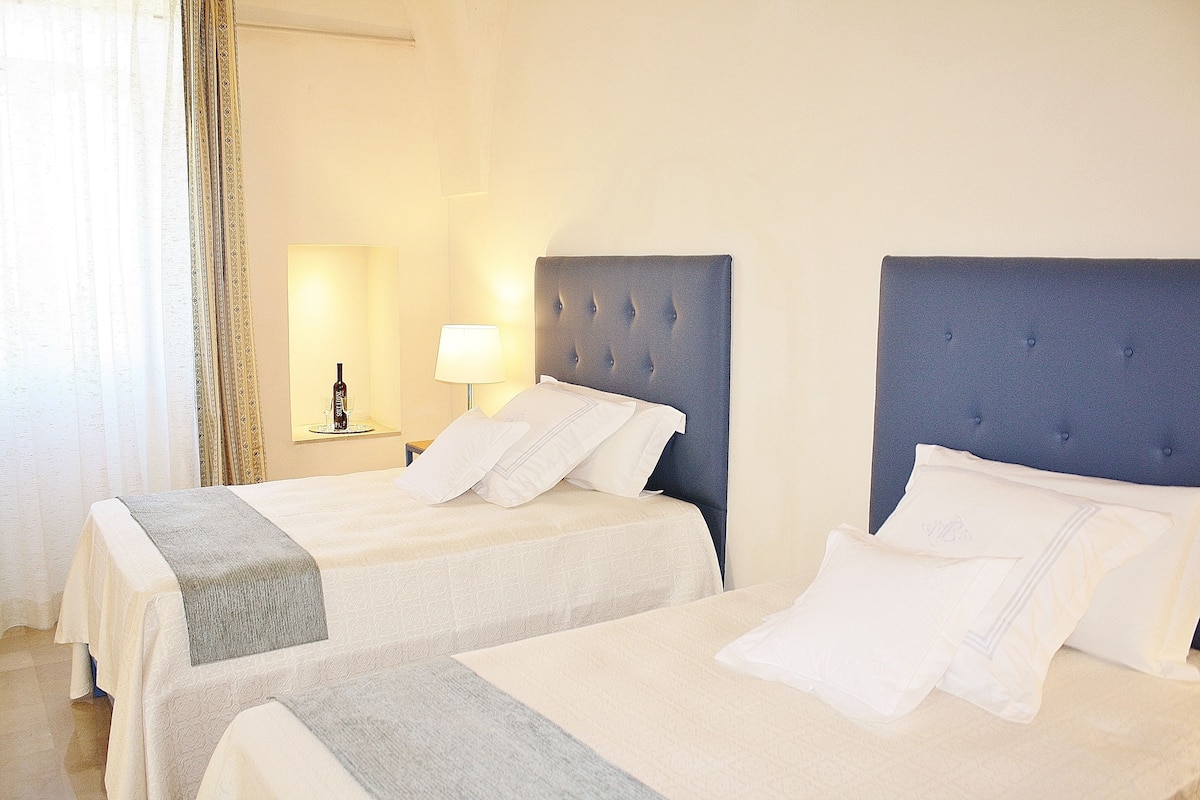 Deluxe Suite, Vineyard View