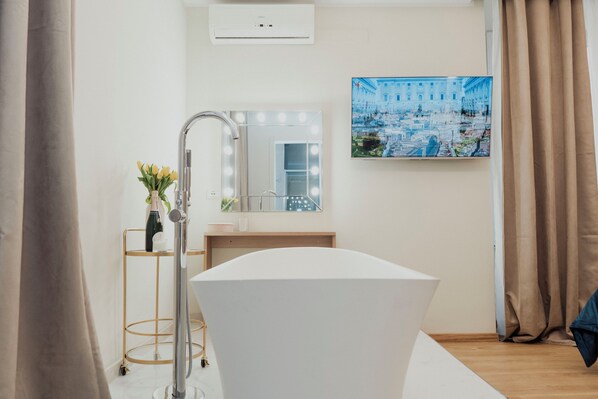 Camera Presidenziale | Biancheria da letto di alta qualità, minibar, cassaforte in camera