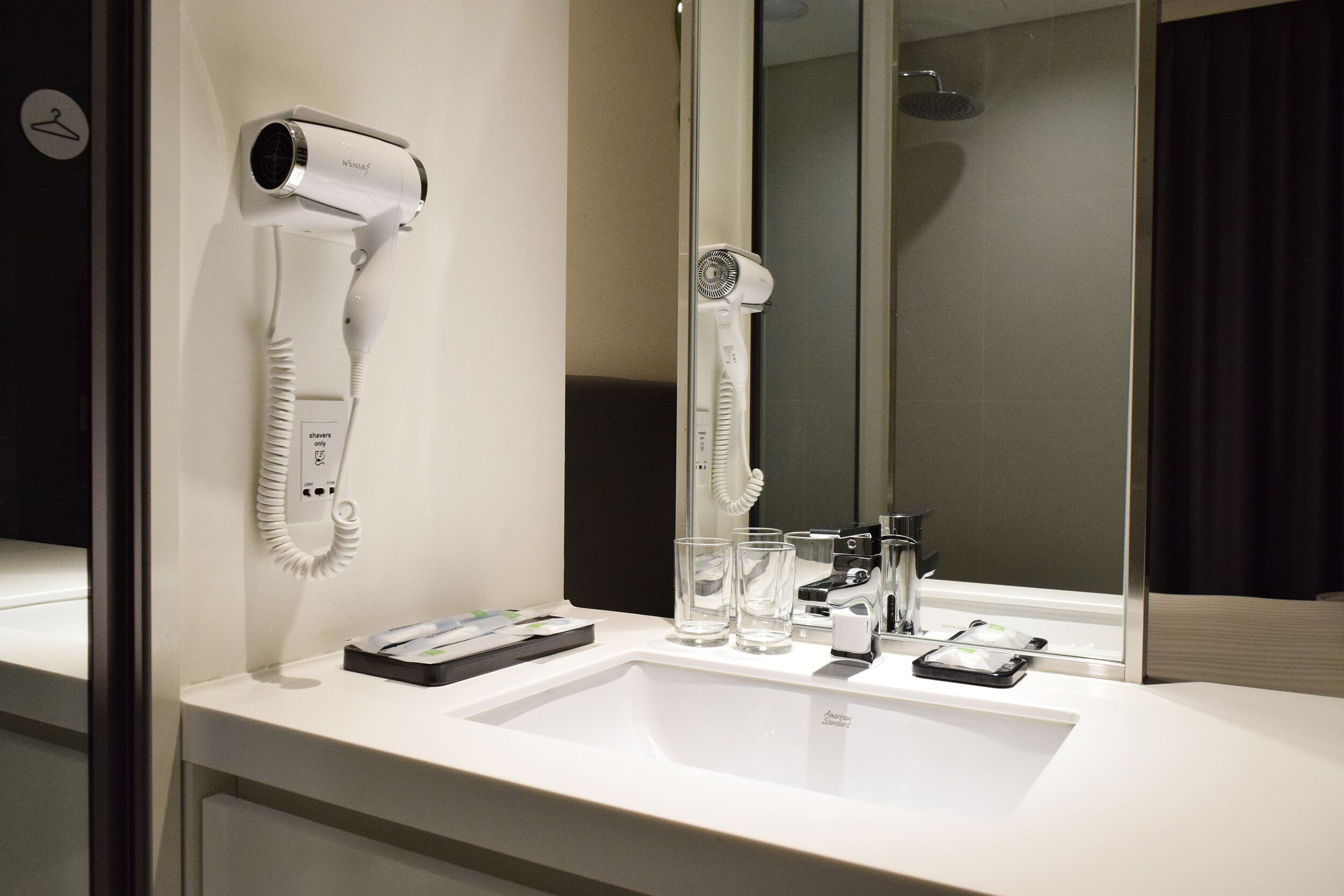 superior room, 1 double bed | bathroom sink