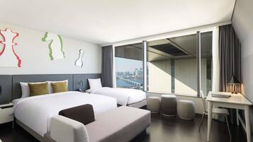 Junior Suite, Multiple Beds