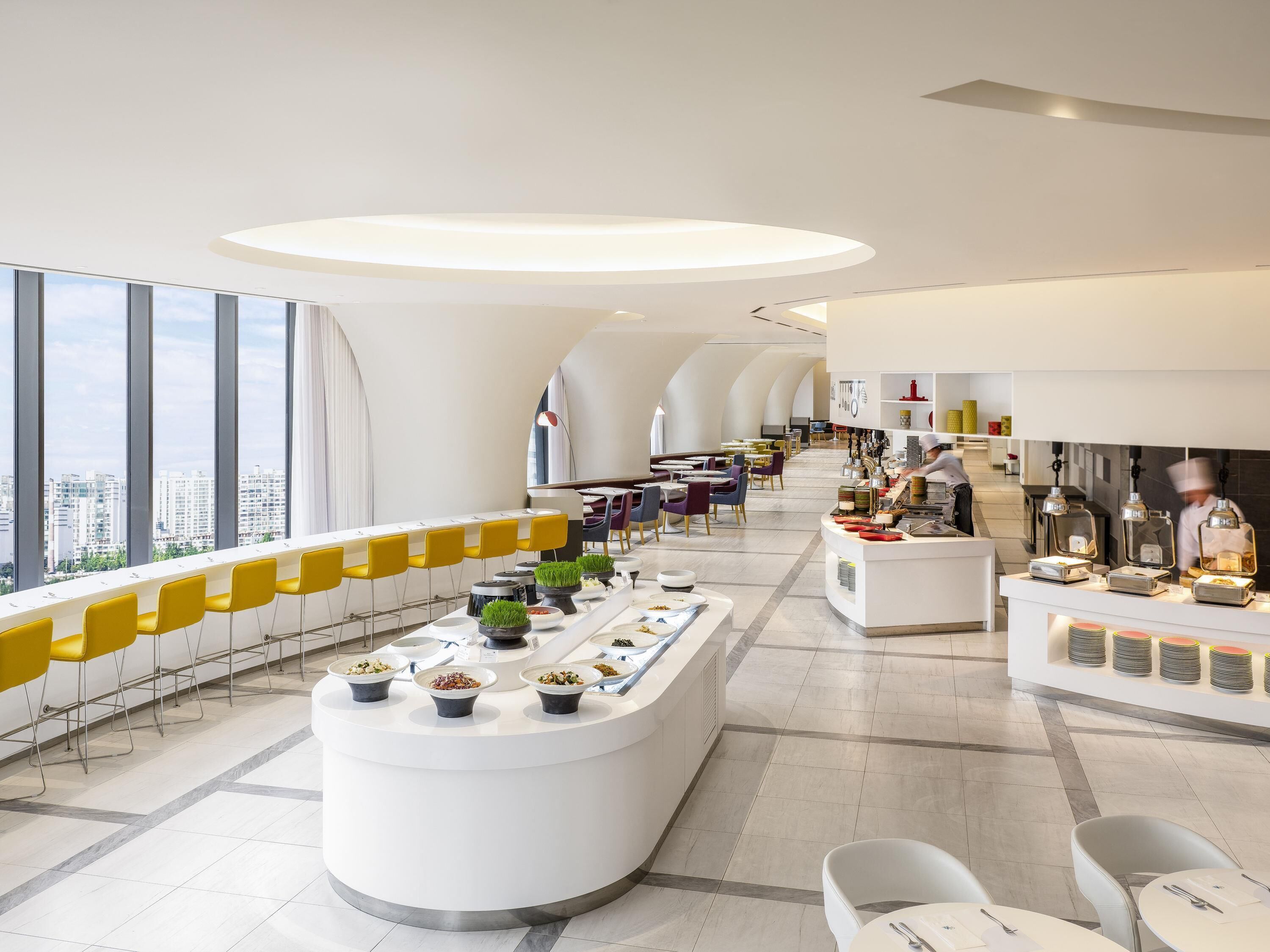 Breakfast, lunch, dinner served; local and international cuisine 