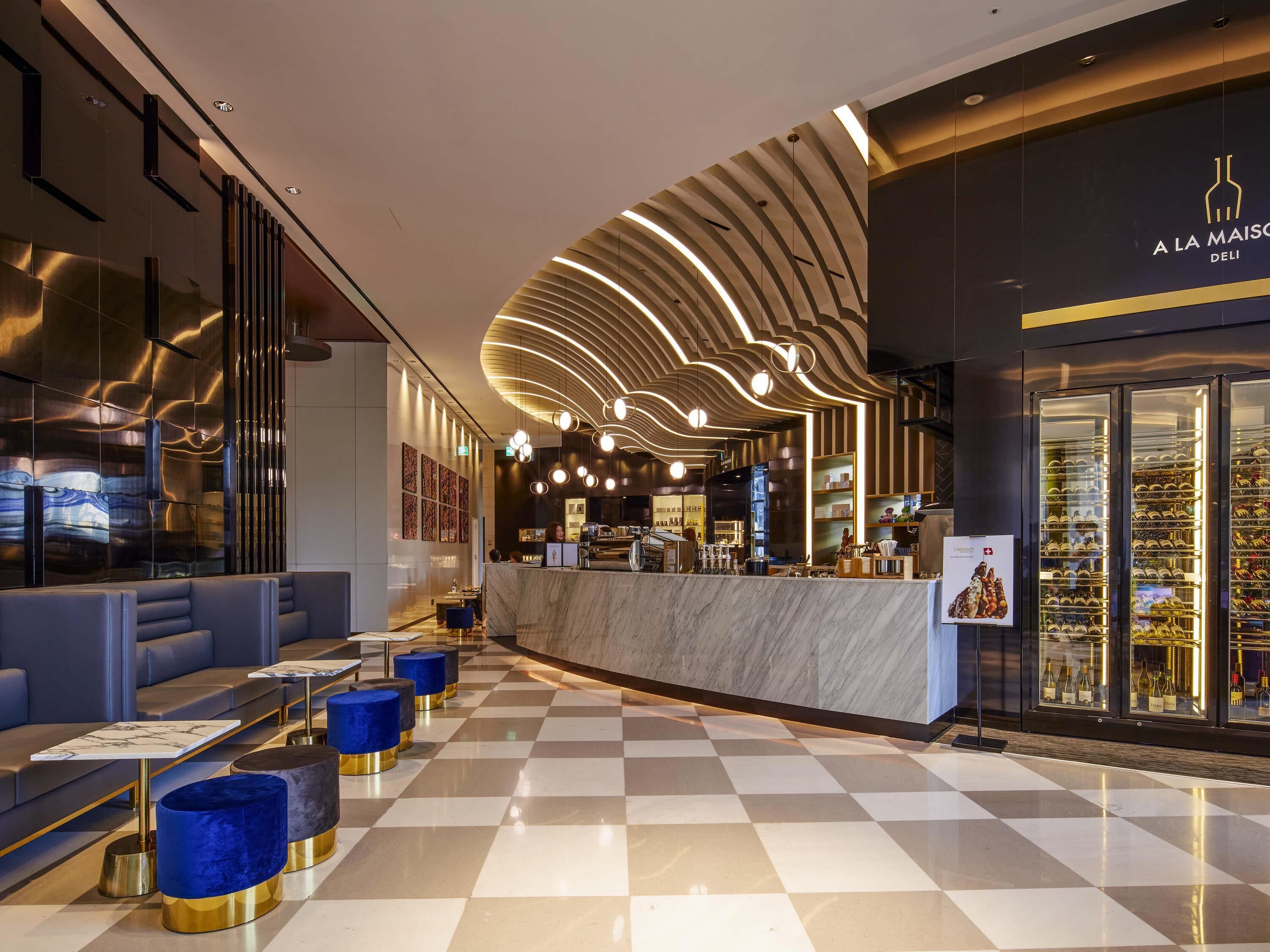 아침 식사, 점심 식사, 저녁 식사 제공, 현지 및 세계 요리