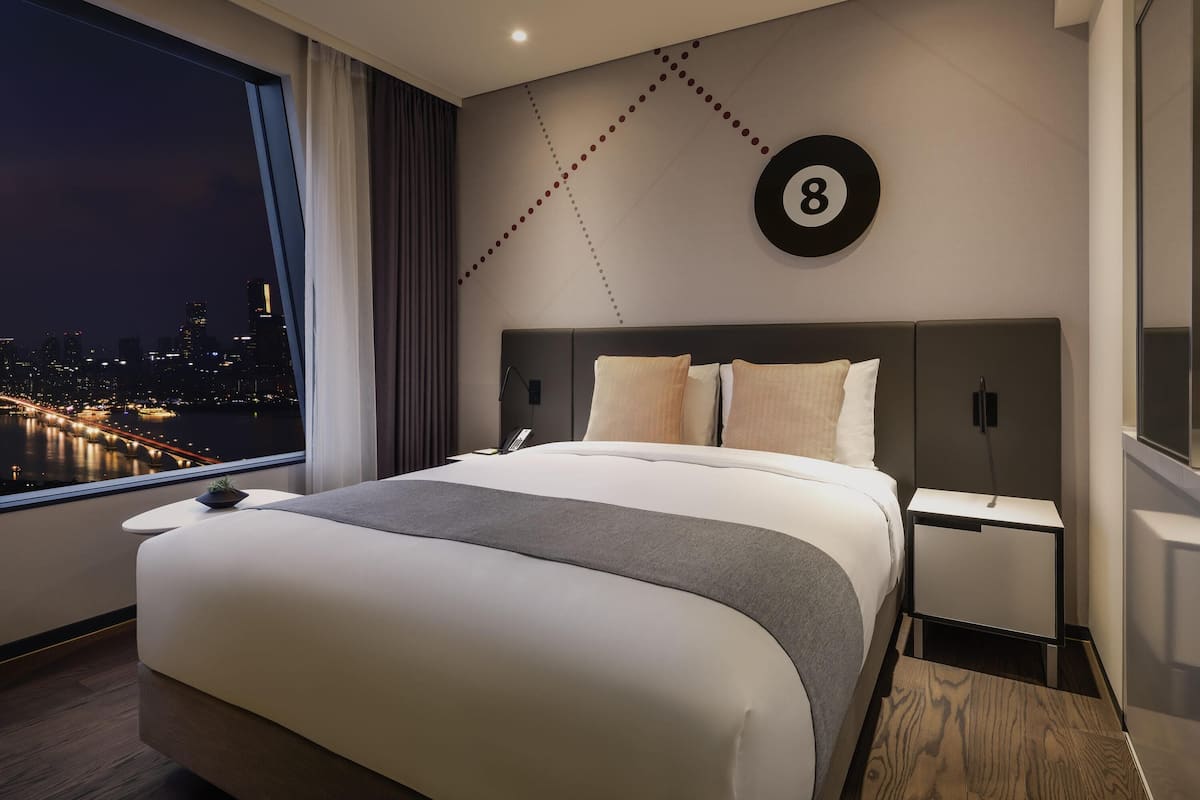 Superior Room, 1 Double Bed | 1 bedroom, premium bedding, down comforters, in-room safe