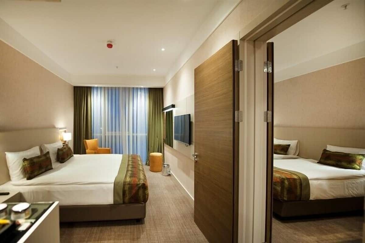 1 kamar tidur, seprai premium, isi minibar gratis, dan brankas