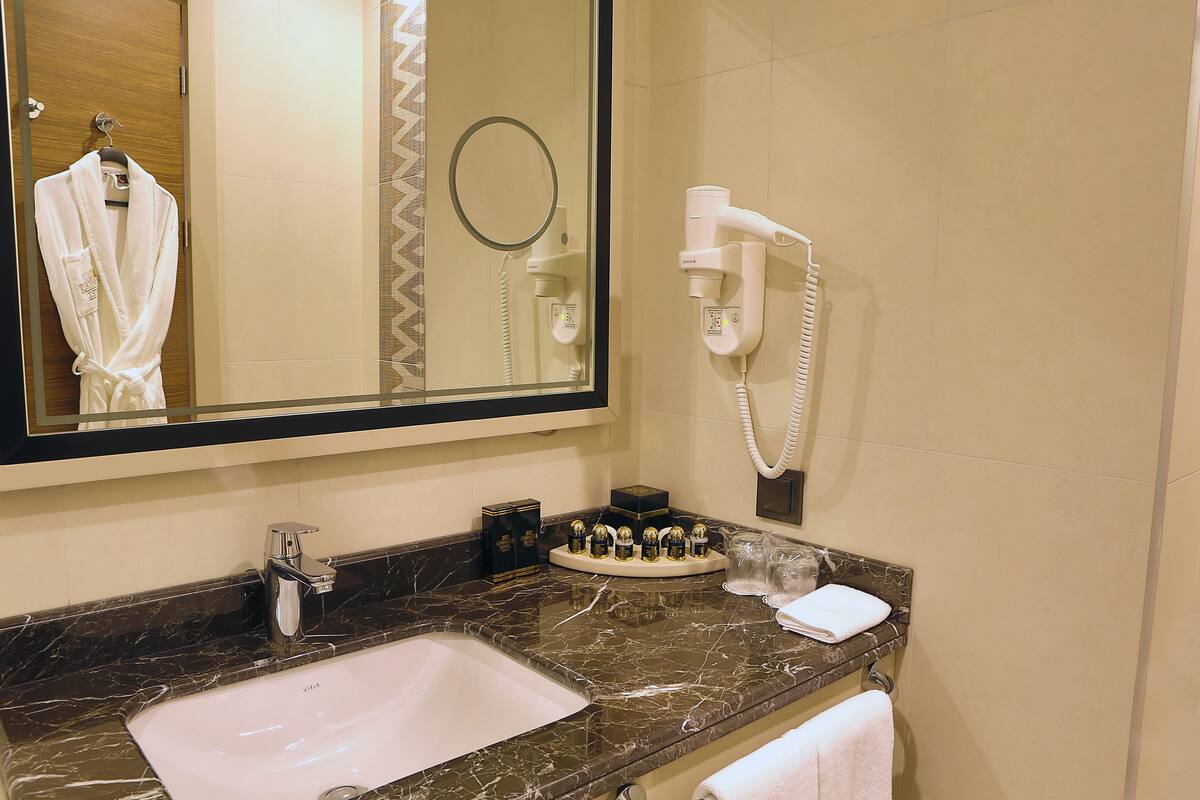 shower, free toiletries, hair dryer, bathrobes