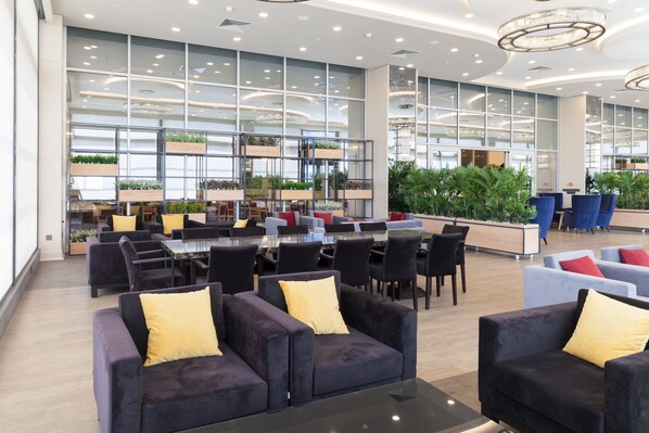 2 bar/dinlenme salonu 