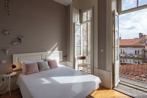 Quarto casal standard, 1 cama de casal | Wi-Fi de cortesia, roupa de cama