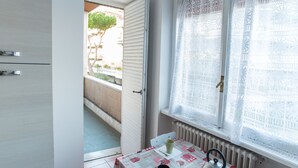 Apartment, 4 Bedrooms (Via Anastasio II, 167) | Private kitchen | Coffee/tea maker, full-size fridge, microwave, oven - House in the city (Rome)