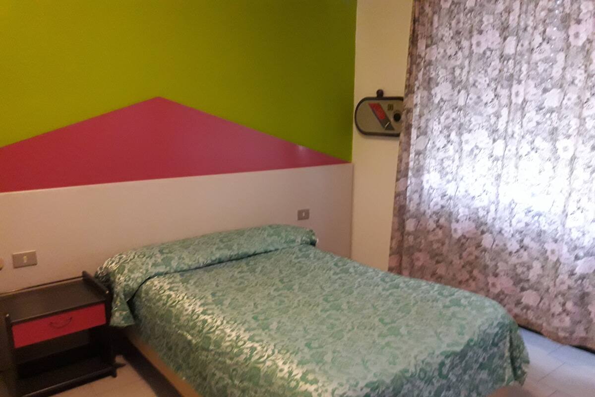 Basic Double Room | In-room safe, desk, cribs (free), rollaway beds (surcharge)
