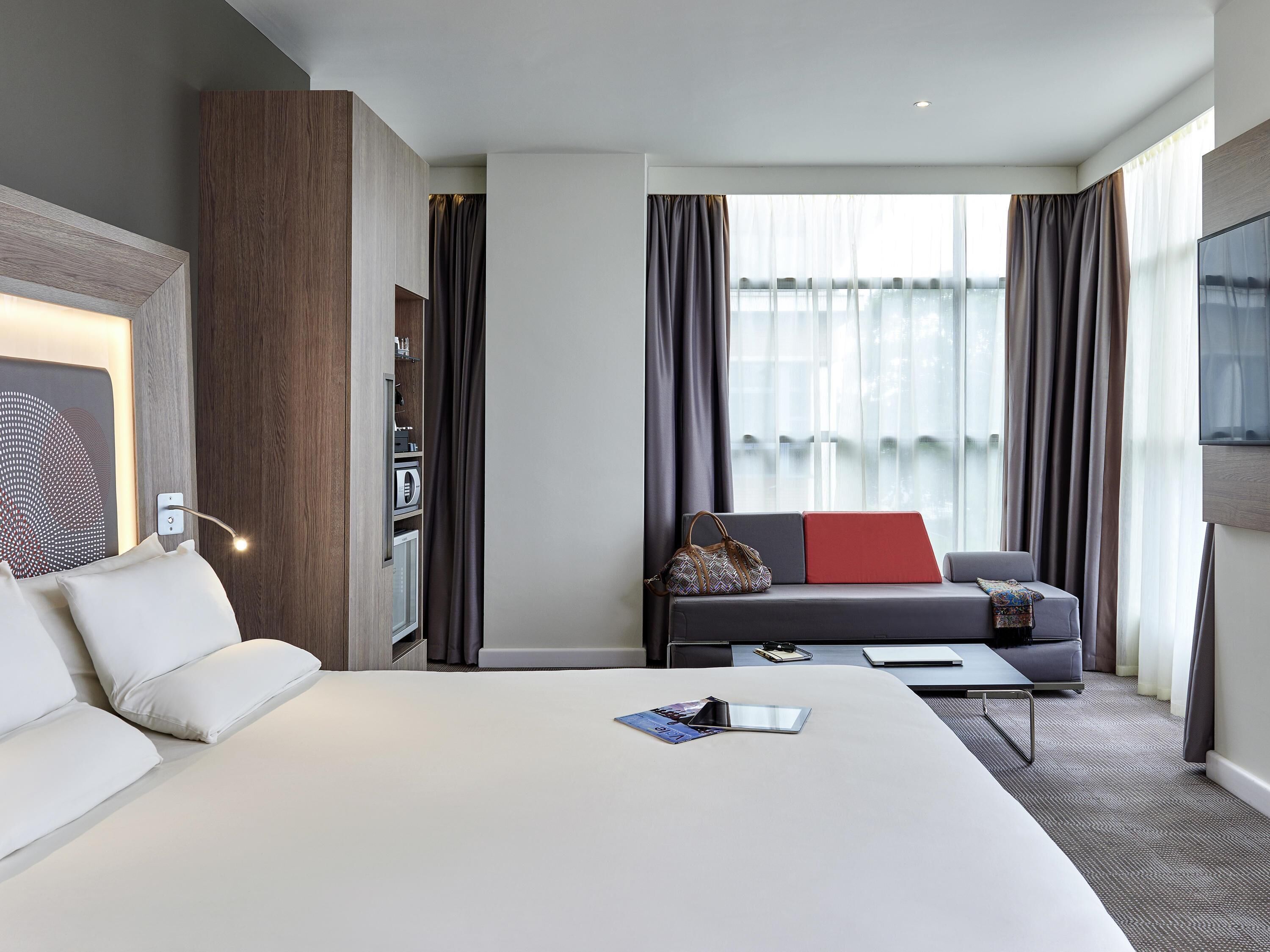 Executive Room, 1 Double Bed with Sofa bed | Memory-foam beds, in-room safe, desk, blackout curtains