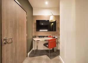 Memory-foam beds, in-room safe, desk, blackout curtains