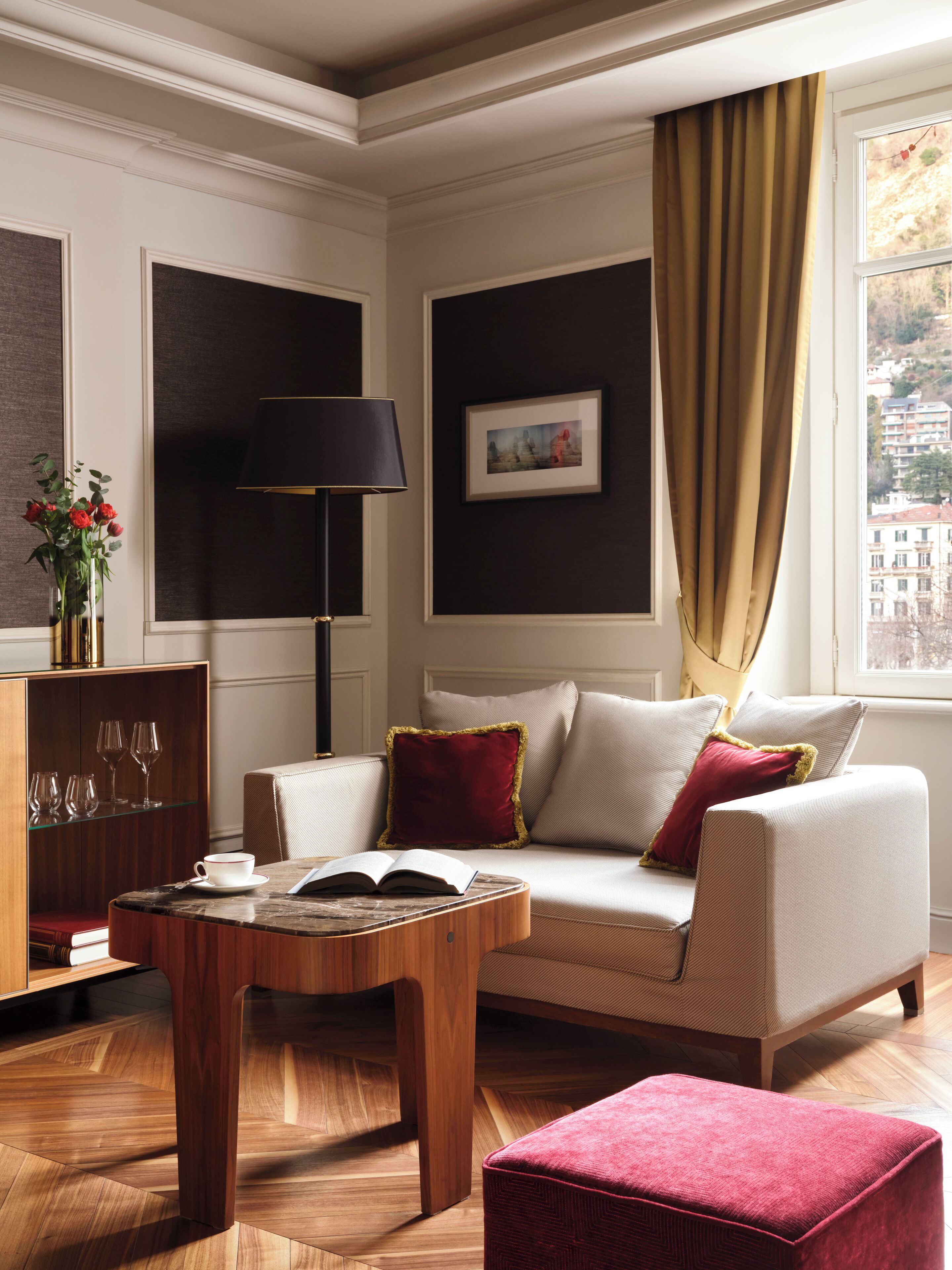 Junior Suite, Garden View | Living area