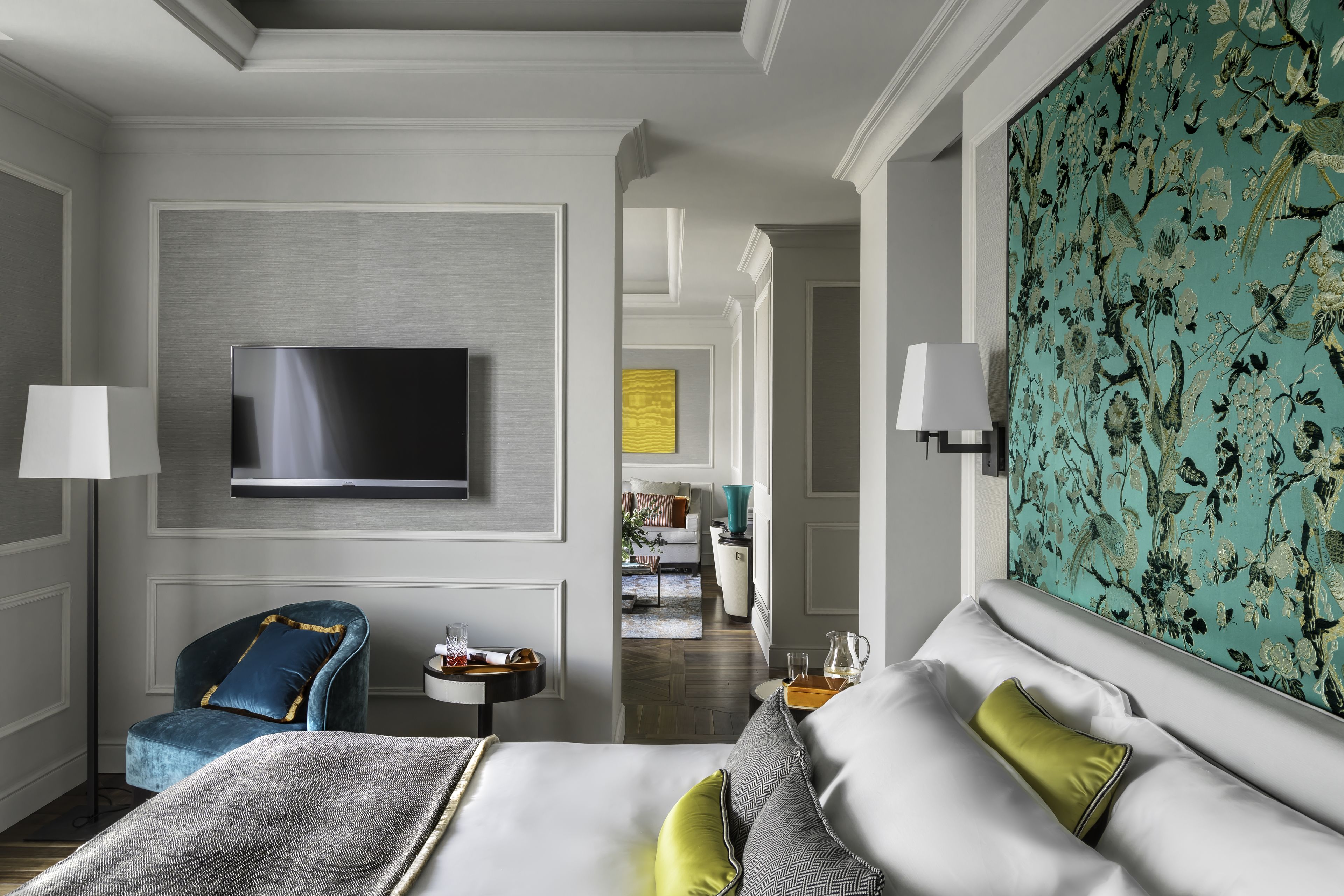 suite, lake view | 1 bedroom, minibar, in-room safe, desk