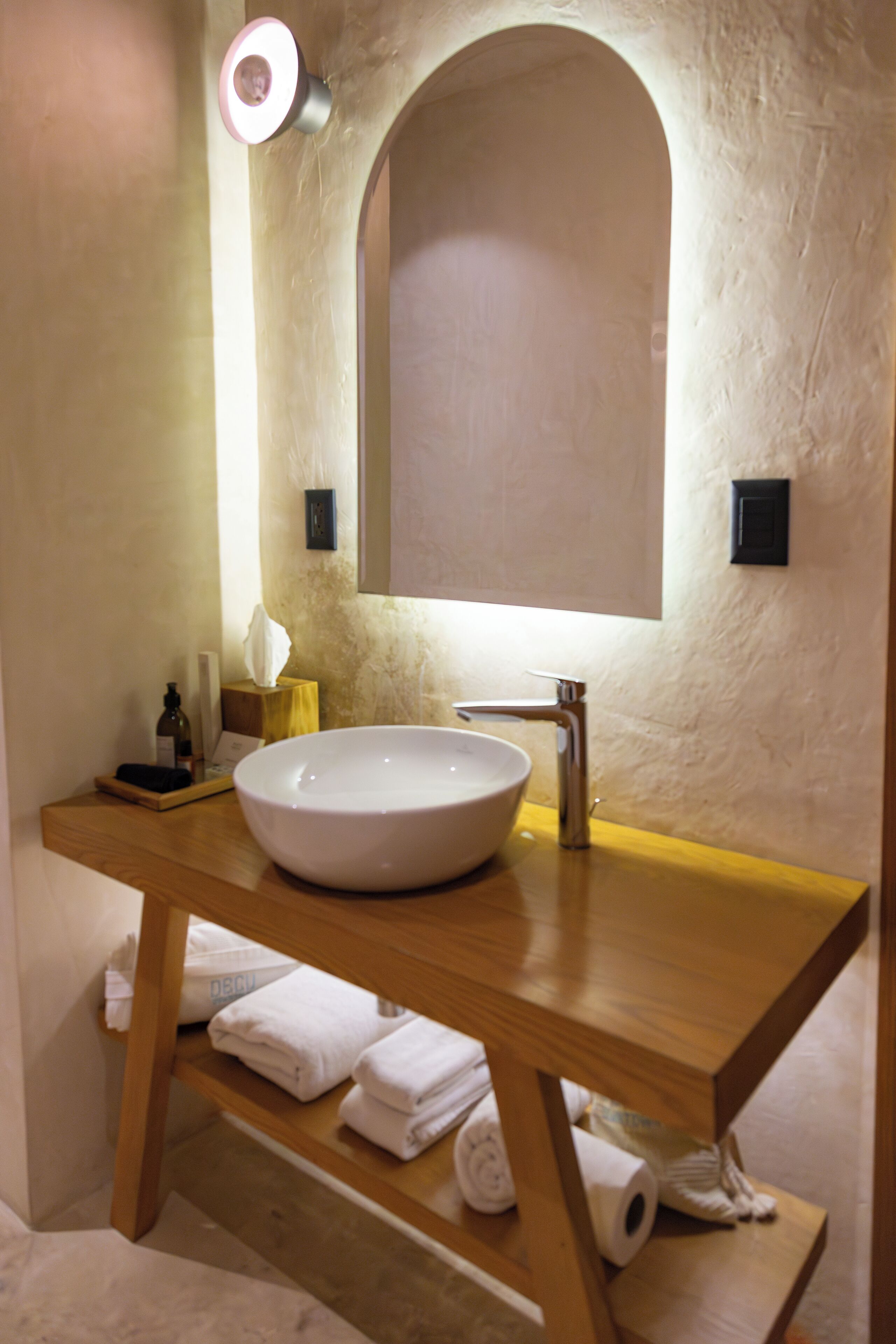 Photo - Decu Downtown