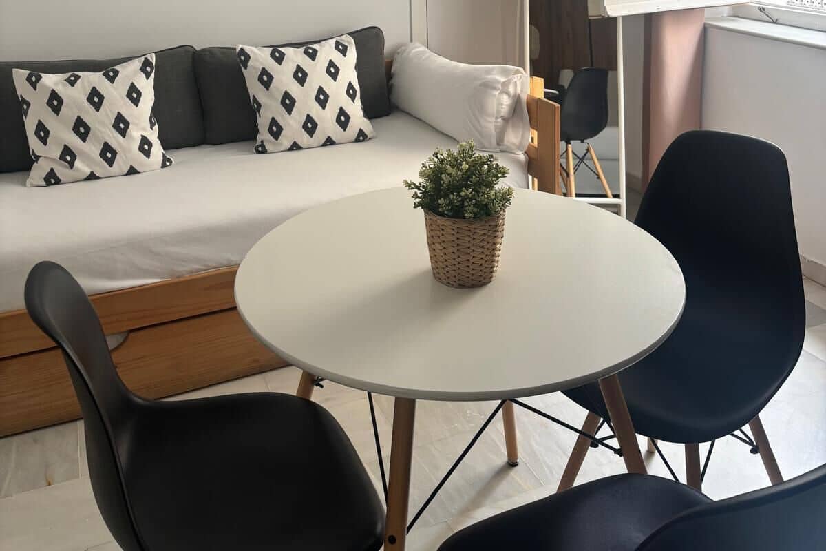 Deluxe Apartment, 2 Bedrooms | Living area | Smart TV