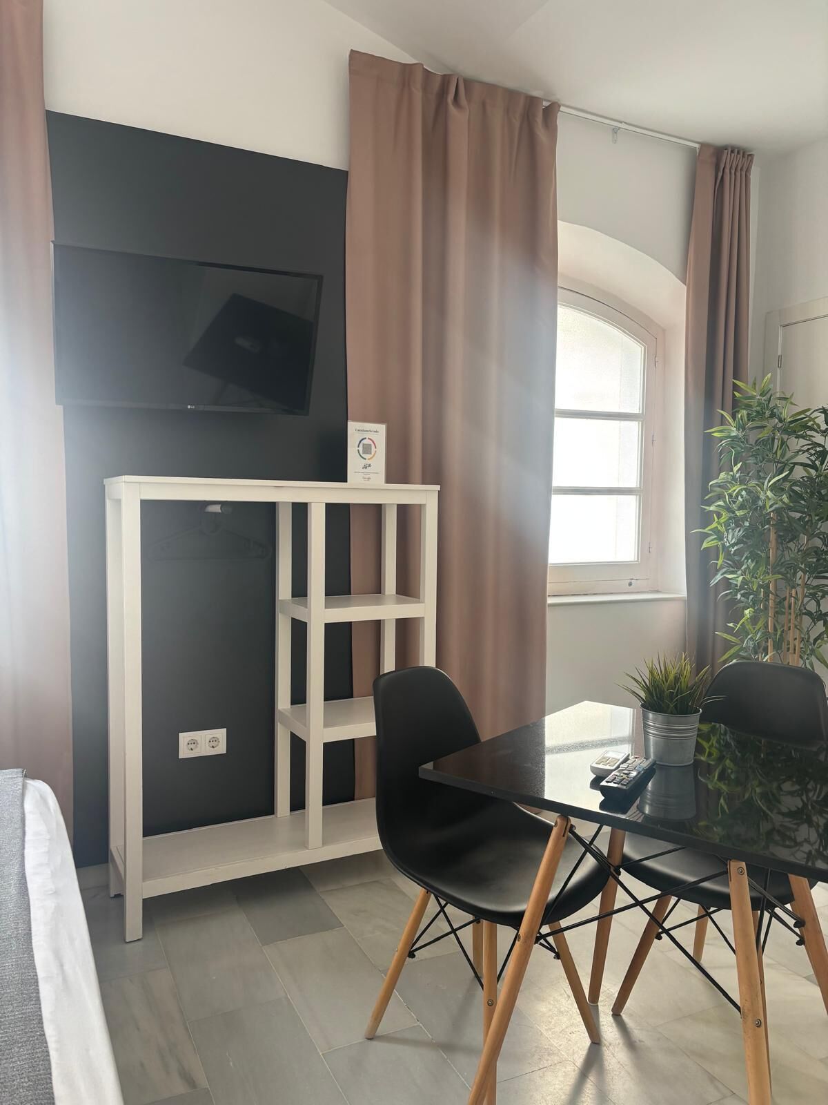 Deluxe Apartment, 2 Bedrooms | Living area | Smart TV