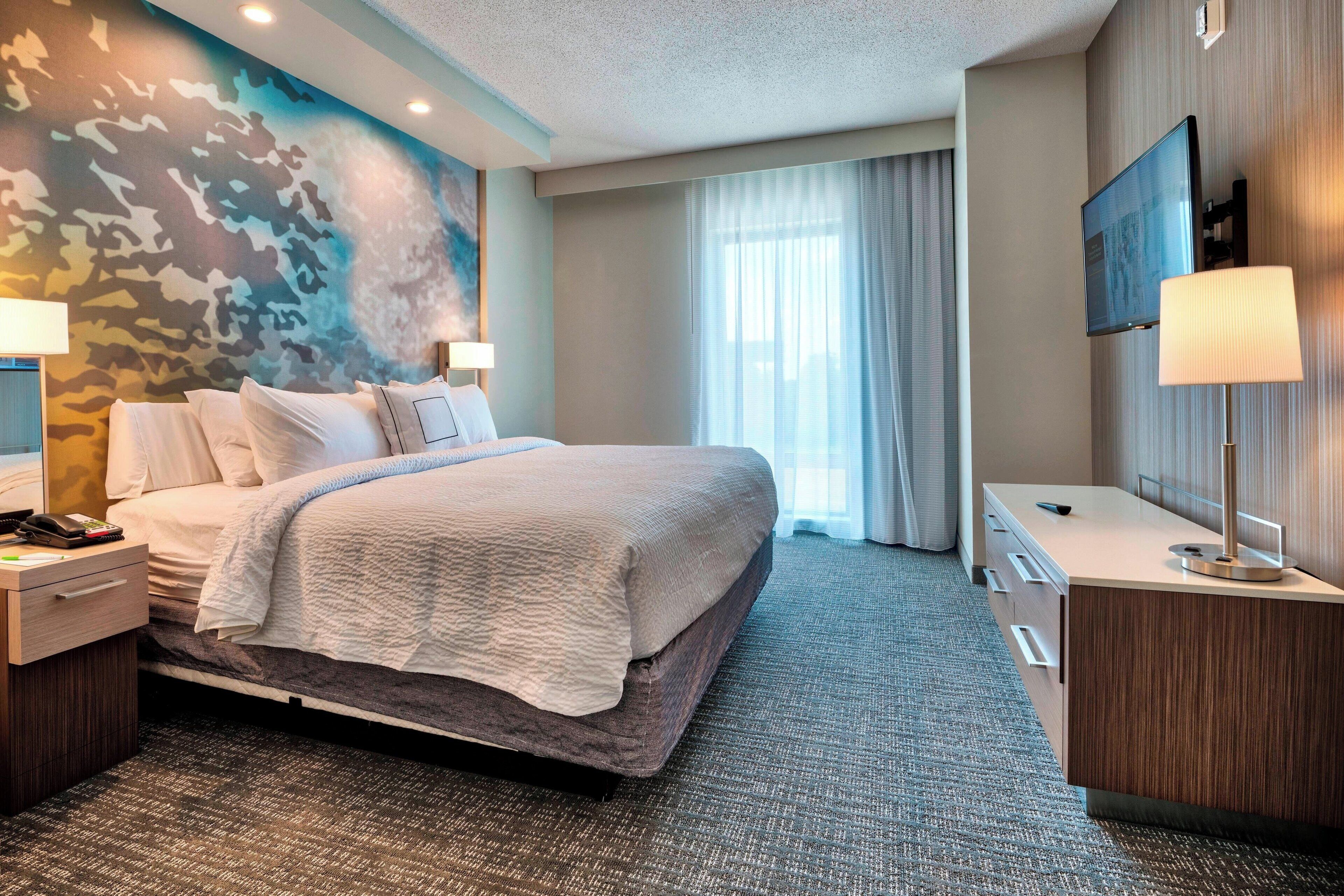 書桌、遮光布/窗簾、熨斗/熨衣板、免費搖籃/嬰兒床