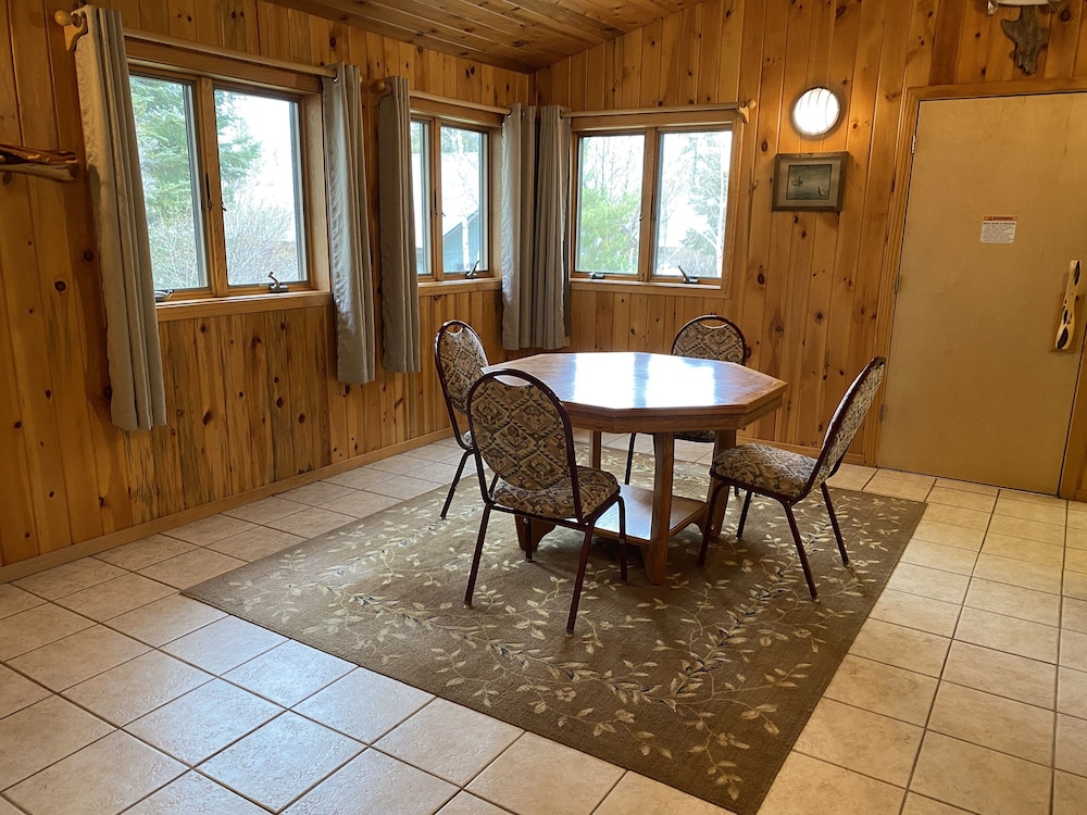 Gunflint Lodge & Outfitters by null