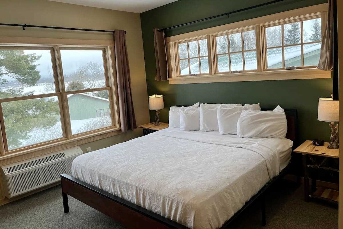 Northern Lights King Room