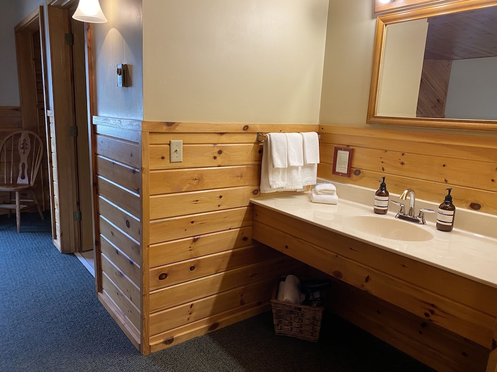 Gunflint Lodge & Outfitters by null