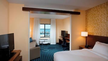 Allergikerbettwaren, VerdunkelungsvorhĂ€nge, BĂŒgeleisen/BĂŒgelbrett