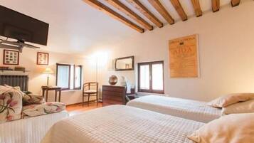 Apartment, 3 Bedrooms | 3 bedrooms, premium bedding, in-room safe, iron/ironing board