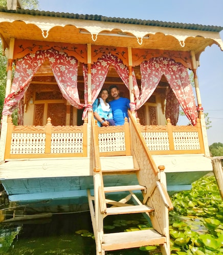 New Bul Bul Houseboat Dal Lake