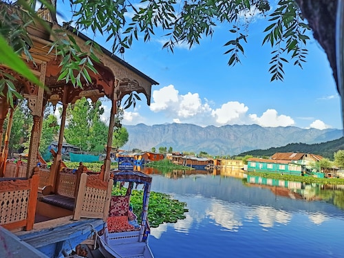 New Bul Bul Group Of Houseboats