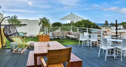 Nomada Urban Beach Hostel - Adults Only