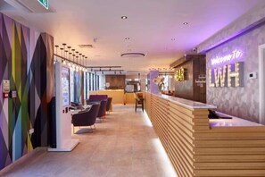 Lobby - Best Western Plus London Wembley Hotel (Wembley)