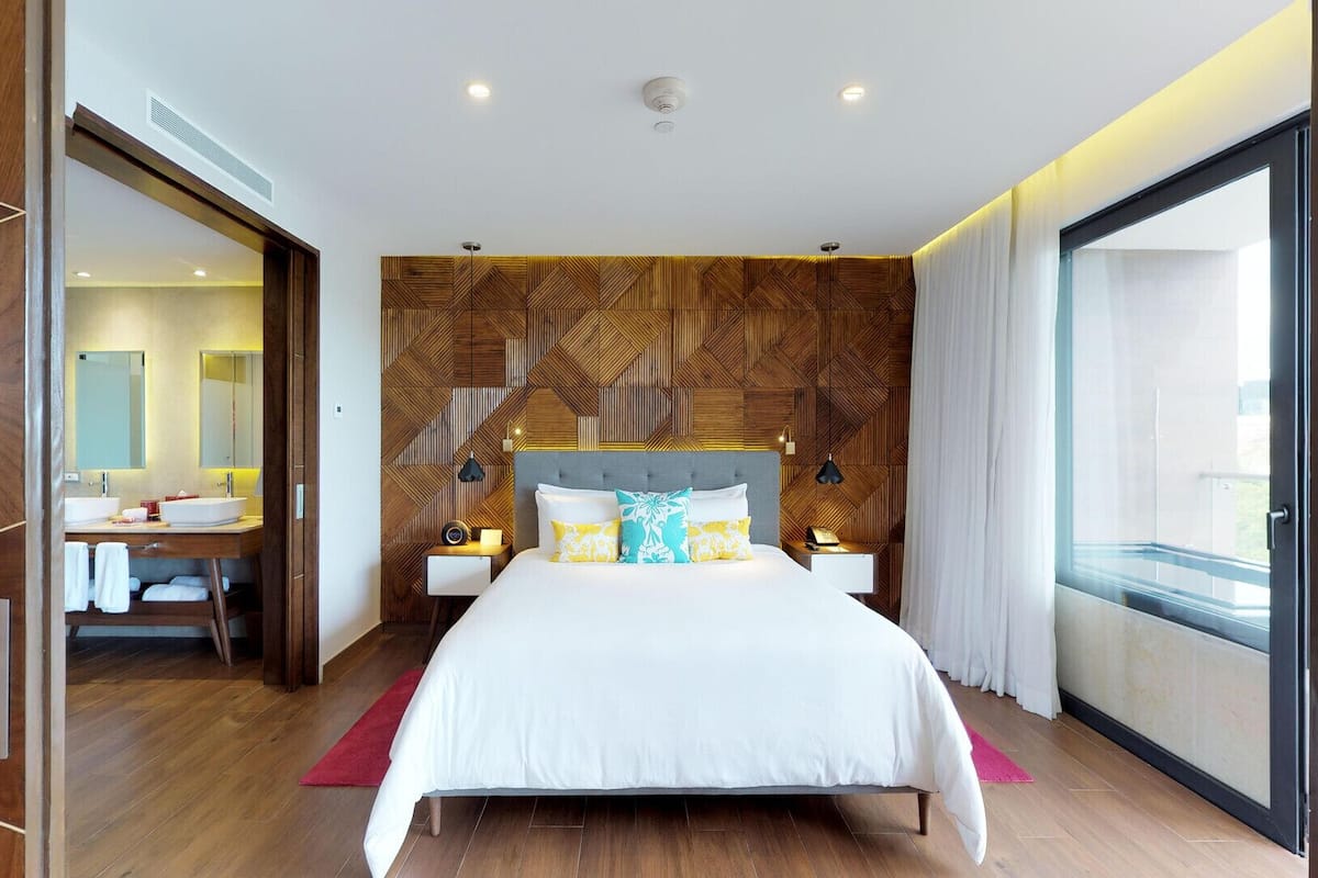 Premium bedding, minibar, in-room safe, individually decorated