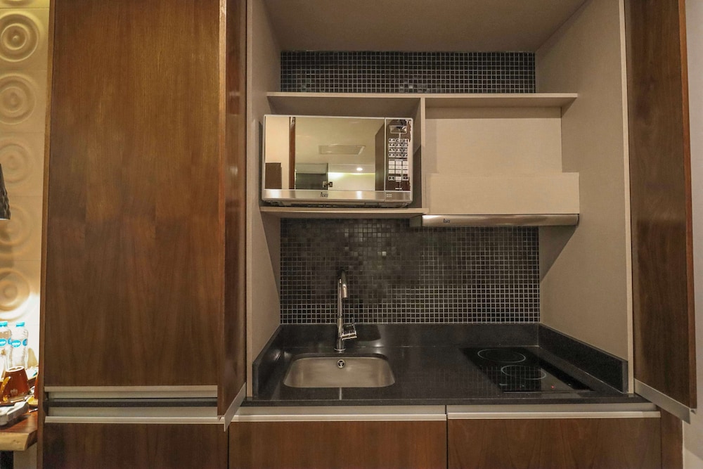 The Fives Downtown Hotel - Curio Collection by Hilton by null