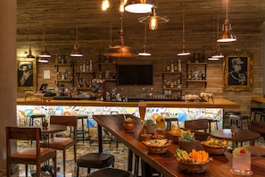 2 restaurants servant le déjeuner et le brunch
