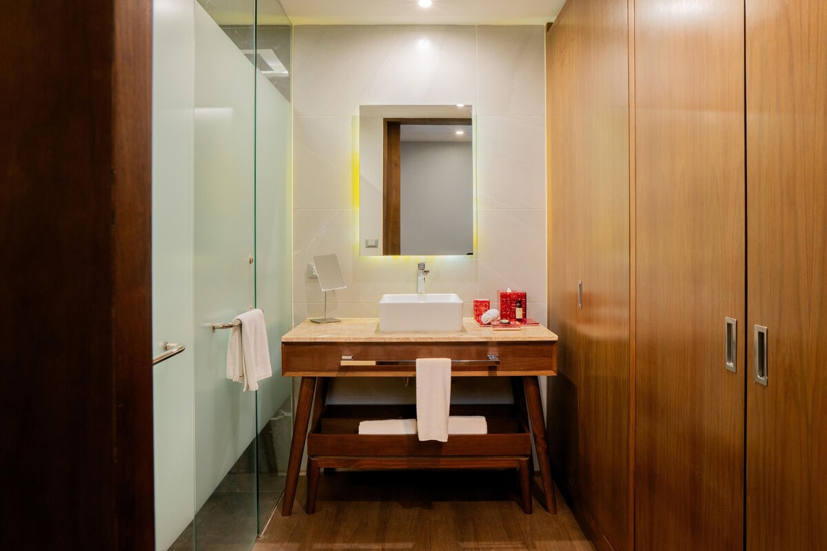 Bathroom shower