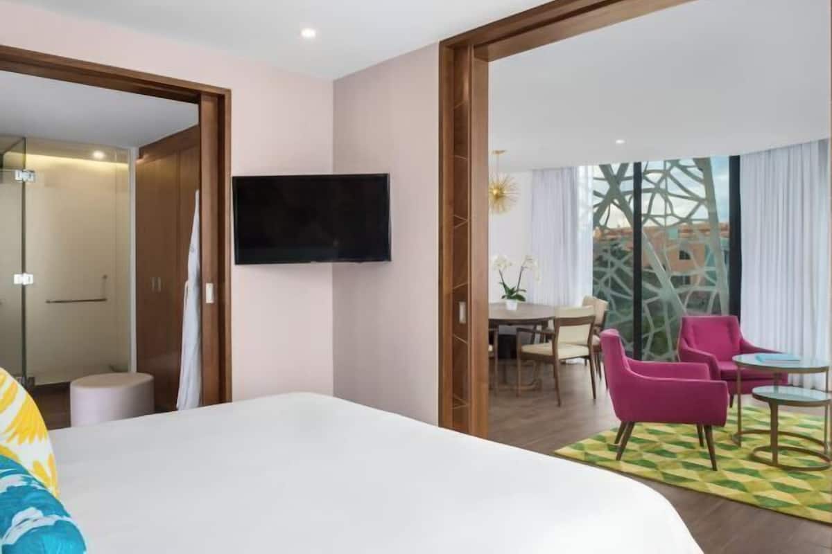 Ropa de cama de alta calidad y minibar