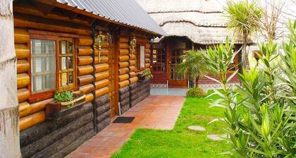 Los Platanos Suites
