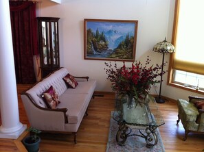 Smart TV, fireplace, video games, DVD player