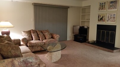 2BR/1BA Private Condo W/ Terrace Patio